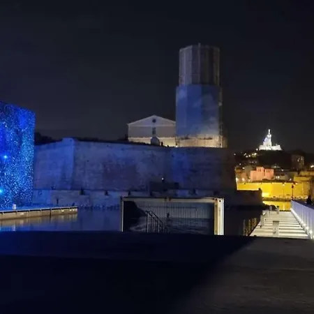 T2 La Joliette Sur Notre Dame Apartment *